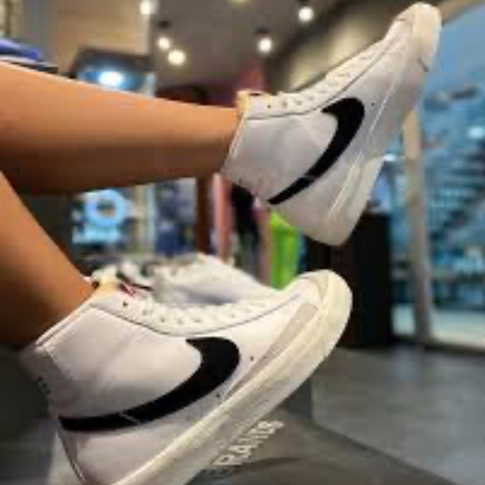 Nike Blazer Mid 77